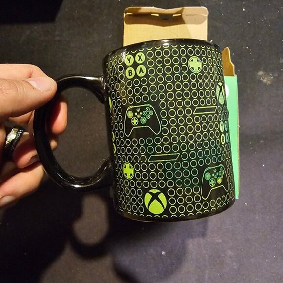 Xbox Heat Change Mug Official Gear Cold to Hot Color Changing Design - Picture 2 of 4